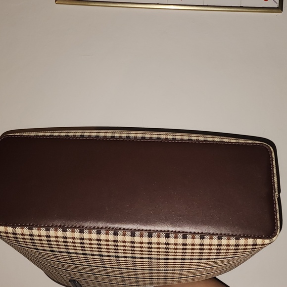 Tory Burch Blake Center Zip Plaid Tote. - Picture 4 of 6